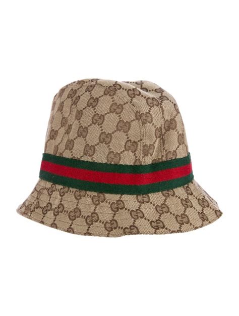 gucci bucket hat members.